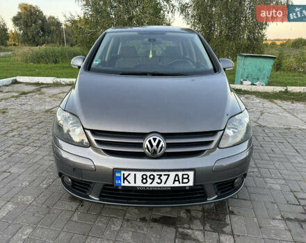 Сірий Фольксваген Golf Plus, об'ємом двигуна 1.6 л та пробігом 227 тис. км за 5400 $, фото 1 на Automoto.ua