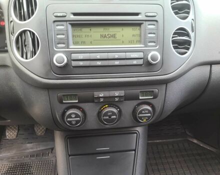 Серый Фольксваген Гольф Плюс, объемом двигателя 1.6 л и пробегом 182 тыс. км за 6400 $, фото 11 на Automoto.ua