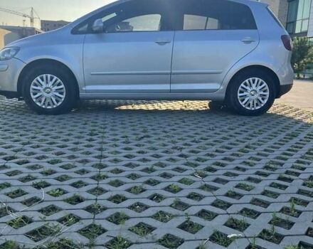 Сірий Фольксваген Golf Plus, об'ємом двигуна 1.6 л та пробігом 251 тис. км за 6400 $, фото 4 на Automoto.ua