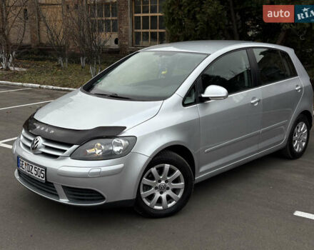 Серый Фольксваген Гольф Плюс, объемом двигателя 1.6 л и пробегом 170 тыс. км за 5999 $, фото 2 на Automoto.ua