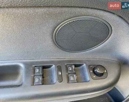 Серый Фольксваген Гольф Плюс, объемом двигателя 1.6 л и пробегом 183 тыс. км за 6999 $, фото 27 на Automoto.ua