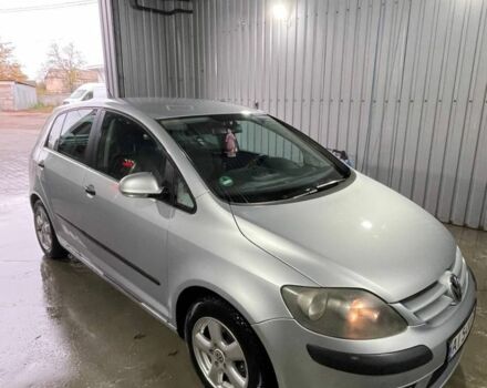 Серый Фольксваген Гольф Плюс, объемом двигателя 1.4 л и пробегом 270 тыс. км за 5100 $, фото 2 на Automoto.ua