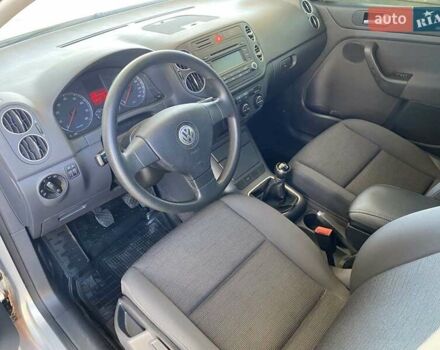 Серый Фольксваген Гольф Плюс, объемом двигателя 1.6 л и пробегом 183 тыс. км за 6999 $, фото 20 на Automoto.ua