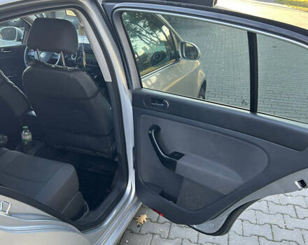 Серый Фольксваген Гольф Плюс, объемом двигателя 1.39 л и пробегом 238 тыс. км за 6000 $, фото 13 на Automoto.ua