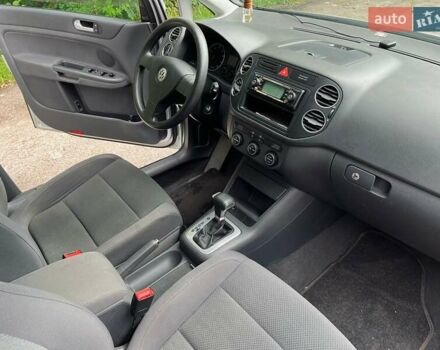 Сірий Фольксваген Golf Plus, об'ємом двигуна 1.6 л та пробігом 199 тис. км за 6500 $, фото 8 на Automoto.ua