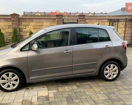 Серый Фольксваген Гольф Плюс, объемом двигателя 1.6 л и пробегом 172 тыс. км за 5977 $, фото 5 на Automoto.ua