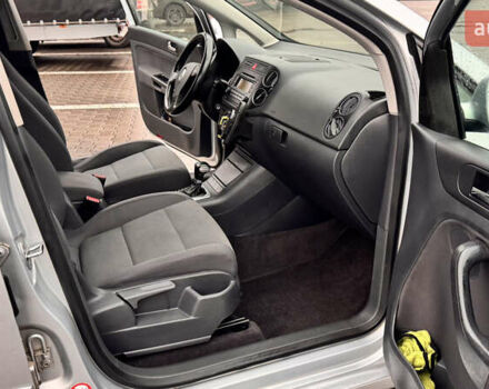 Сірий Фольксваген Golf Plus, об'ємом двигуна 1.6 л та пробігом 216 тис. км за 5850 $, фото 19 на Automoto.ua