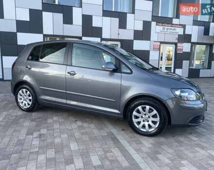 Сірий Фольксваген Golf Plus, об'ємом двигуна 1.6 л та пробігом 99 тис. км за 6600 $, фото 3 на Automoto.ua