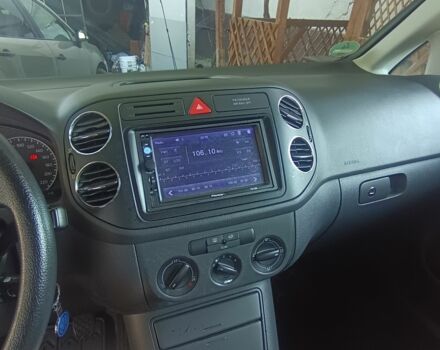 Сірий Фольксваген Golf Plus, об'ємом двигуна 0 л та пробігом 228 тис. км за 5132 $, фото 21 на Automoto.ua