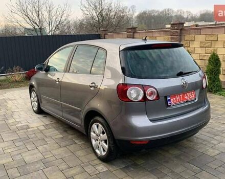 Серый Фольксваген Гольф Плюс, объемом двигателя 1.6 л и пробегом 172 тыс. км за 5977 $, фото 3 на Automoto.ua