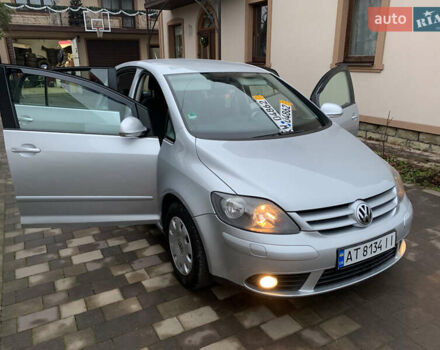 Серый Фольксваген Гольф Плюс, объемом двигателя 1.6 л и пробегом 200 тыс. км за 7200 $, фото 9 на Automoto.ua