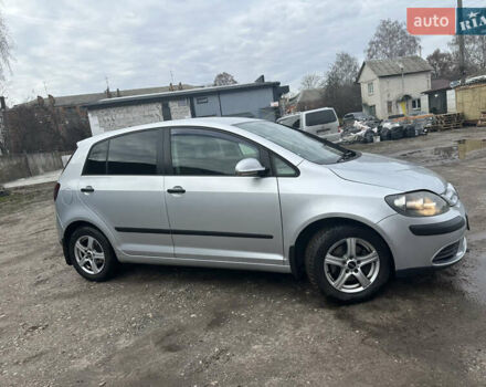 Серый Фольксваген Гольф Плюс, объемом двигателя 1.6 л и пробегом 180 тыс. км за 6200 $, фото 6 на Automoto.ua