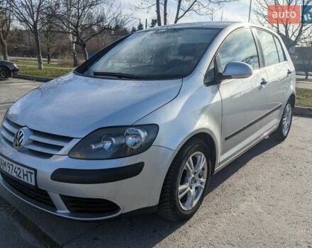 Серый Фольксваген Гольф Плюс, объемом двигателя 1.39 л и пробегом 172 тыс. км за 5400 $, фото 4 на Automoto.ua