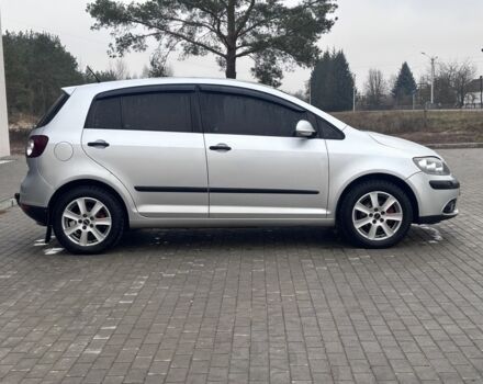 Серый Фольксваген Гольф Плюс, объемом двигателя 1.4 л и пробегом 225 тыс. км за 6000 $, фото 5 на Automoto.ua