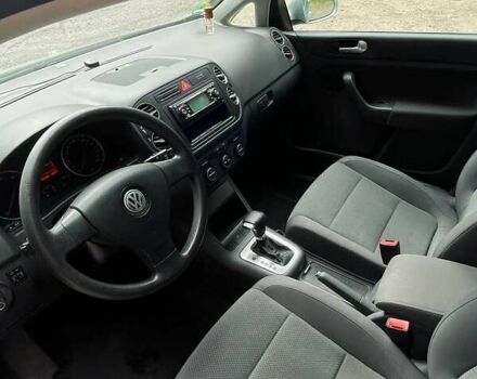 Сірий Фольксваген Golf Plus, об'ємом двигуна 1.6 л та пробігом 199 тис. км за 6500 $, фото 20 на Automoto.ua