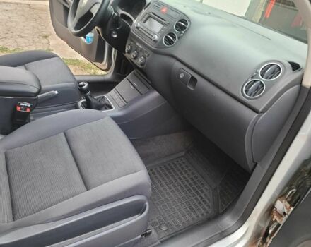 Серый Фольксваген Гольф Плюс, объемом двигателя 1.6 л и пробегом 182 тыс. км за 6400 $, фото 8 на Automoto.ua