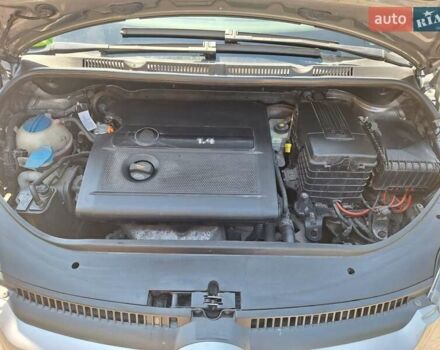 Серый Фольксваген Гольф Плюс, объемом двигателя 1.4 л и пробегом 268 тыс. км за 5850 $, фото 4 на Automoto.ua