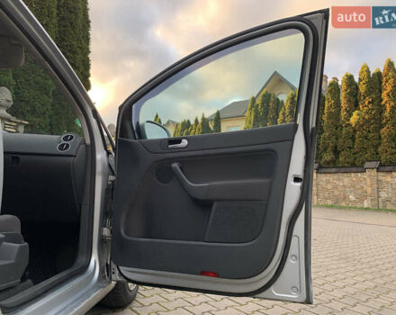 Серый Фольксваген Гольф Плюс, объемом двигателя 1.6 л и пробегом 200 тыс. км за 6850 $, фото 40 на Automoto.ua