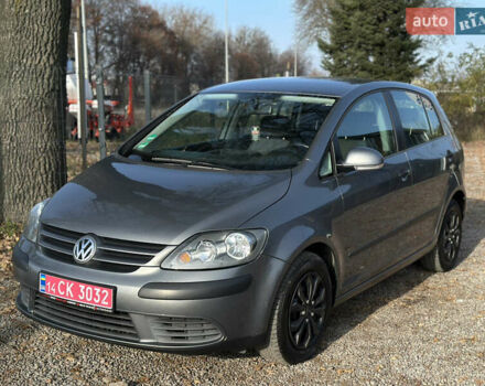 Серый Фольксваген Гольф Плюс, объемом двигателя 1.4 л и пробегом 208 тыс. км за 5500 $, фото 7 на Automoto.ua