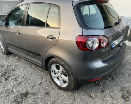 Серый Фольксваген Гольф Плюс, объемом двигателя 1.4 л и пробегом 290 тыс. км за 4500 $, фото 3 на Automoto.ua