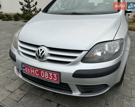 Серый Фольксваген Гольф Плюс, объемом двигателя 1.4 л и пробегом 251 тыс. км за 5150 $, фото 26 на Automoto.ua