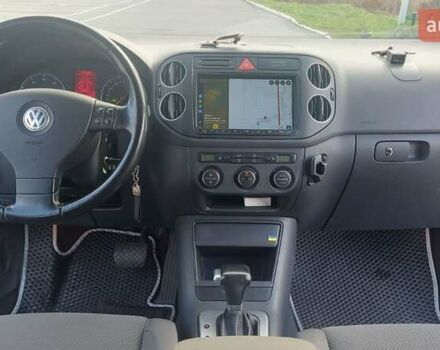 Сірий Фольксваген Golf Plus, об'ємом двигуна 1.6 л та пробігом 198 тис. км за 7000 $, фото 26 на Automoto.ua