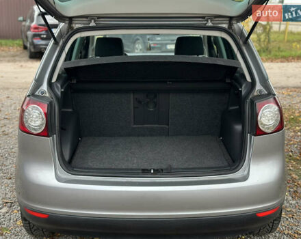 Серый Фольксваген Гольф Плюс, объемом двигателя 1.6 л и пробегом 211 тыс. км за 6600 $, фото 44 на Automoto.ua