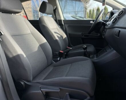 Серый Фольксваген Гольф Плюс, объемом двигателя 1.4 л и пробегом 208 тыс. км за 5500 $, фото 7 на Automoto.ua