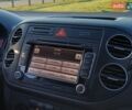 Серый Фольксваген Гольф Плюс, объемом двигателя 1.4 л и пробегом 234 тыс. км за 4250 $, фото 13 на Automoto.ua