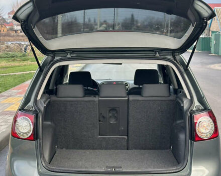 Серый Фольксваген Гольф Плюс, объемом двигателя 1.6 л и пробегом 194 тыс. км за 6400 $, фото 2 на Automoto.ua