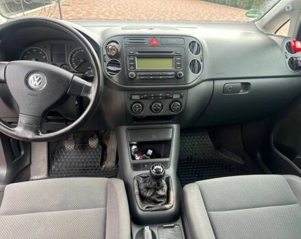 Фольксваген Гольф Плюс 2005 в Виннице на Automoto.ua Серый Фольксваген Гольф Плюс, объемом двигателя 1.6 л и пробегом 250 тыс. км за 5300 $, фото 3 на Automoto.ua