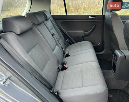 Серый Фольксваген Гольф Плюс, объемом двигателя 1.6 л и пробегом 167 тыс. км за 5600 $, фото 26 на Automoto.ua