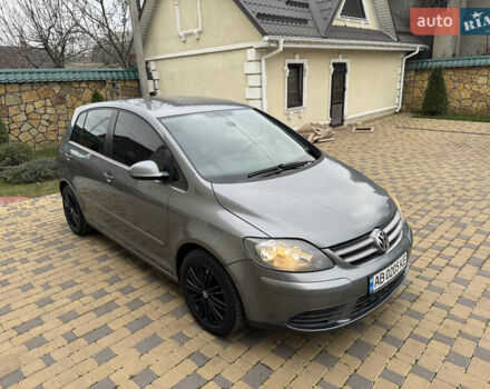 Серый Фольксваген Гольф Плюс, объемом двигателя 1.6 л и пробегом 209 тыс. км за 5200 $, фото 5 на Automoto.ua