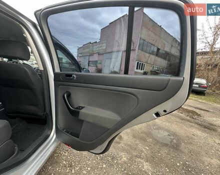 Серый Фольксваген Гольф Плюс, объемом двигателя 1.6 л и пробегом 180 тыс. км за 6200 $, фото 38 на Automoto.ua