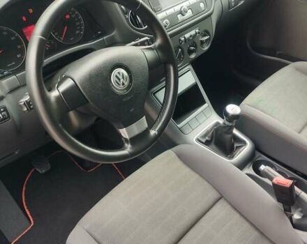 Серый Фольксваген Гольф Плюс, объемом двигателя 1.6 л и пробегом 180 тыс. км за 6700 $, фото 28 на Automoto.ua