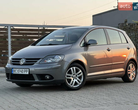 Сірий Фольксваген Golf Plus, об'ємом двигуна 1.6 л та пробігом 260 тис. км за 6799 $, фото 3 на Automoto.ua