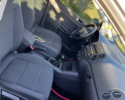 Серый Фольксваген Гольф Плюс, объемом двигателя 1.39 л и пробегом 192 тыс. км за 5800 $, фото 3 на Automoto.ua