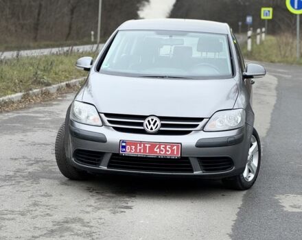 Серый Фольксваген Гольф Плюс, объемом двигателя 1.4 л и пробегом 226 тыс. км за 5300 $, фото 1 на Automoto.ua