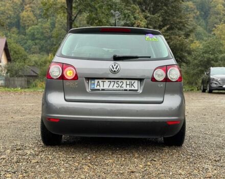 Серый Фольксваген Гольф Плюс, объемом двигателя 1.6 л и пробегом 232 тыс. км за 5900 $, фото 4 на Automoto.ua