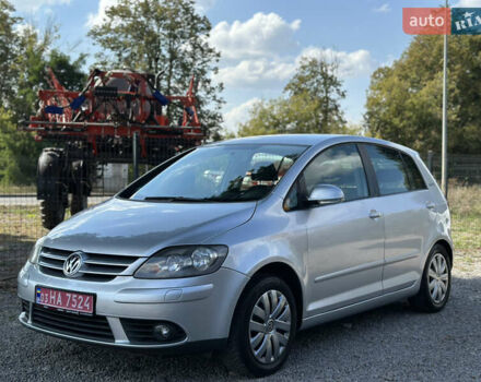 Серый Фольксваген Гольф Плюс, объемом двигателя 1.6 л и пробегом 221 тыс. км за 6400 $, фото 7 на Automoto.ua