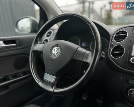 Сірий Фольксваген Golf Plus, об'ємом двигуна 1.6 л та пробігом 202 тис. км за 6500 $, фото 39 на Automoto.ua