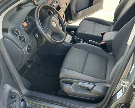 Сірий Фольксваген Golf Plus, об'ємом двигуна 1.6 л та пробігом 186 тис. км за 6800 $, фото 9 на Automoto.ua