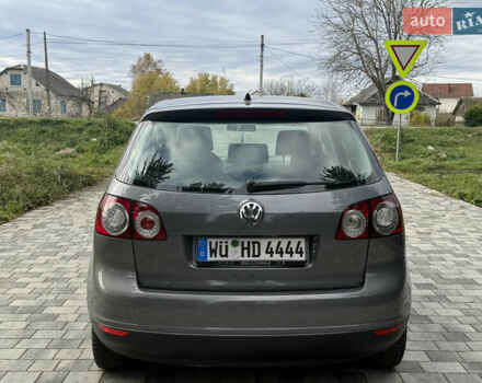 Серый Фольксваген Гольф Плюс, объемом двигателя 1.6 л и пробегом 212 тыс. км за 5550 $, фото 2 на Automoto.ua