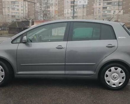 Серый Фольксваген Гольф Плюс, объемом двигателя 1.6 л и пробегом 202 тыс. км за 5650 $, фото 4 на Automoto.ua