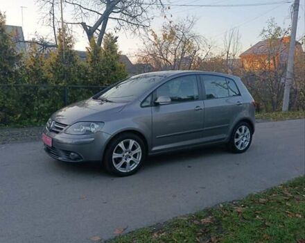 Сірий Фольксваген Golf Plus, об'ємом двигуна 1.6 л та пробігом 217 тис. км за 7400 $, фото 4 на Automoto.ua