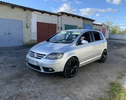 Серый Фольксваген Гольф Плюс, объемом двигателя 2 л и пробегом 292 тыс. км за 7350 $, фото 2 на Automoto.ua