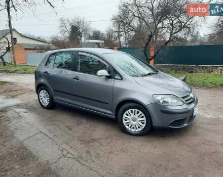 Сірий Фольксваген Golf Plus, об'ємом двигуна 1.6 л та пробігом 213 тис. км за 6750 $, фото 14 на Automoto.ua