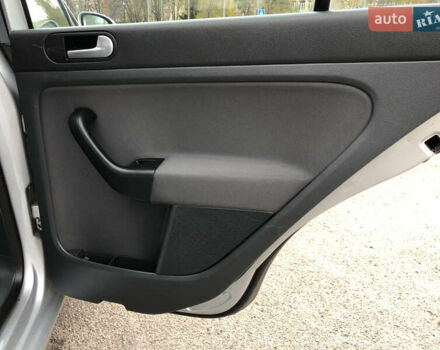 Серый Фольксваген Гольф Плюс, объемом двигателя 1.6 л и пробегом 202 тыс. км за 6800 $, фото 26 на Automoto.ua