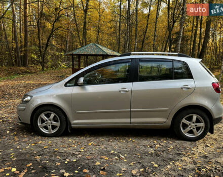 Серый Фольксваген Гольф Плюс, объемом двигателя 1.6 л и пробегом 333 тыс. км за 5650 $, фото 1 на Automoto.ua