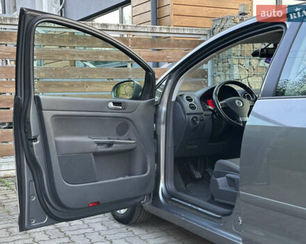 Сірий Фольксваген Golf Plus, об'ємом двигуна 1.6 л та пробігом 260 тис. км за 6799 $, фото 31 на Automoto.ua
